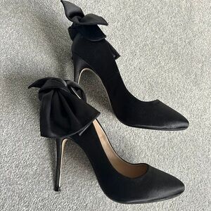 Elegant Black High Heels with Bow Detail